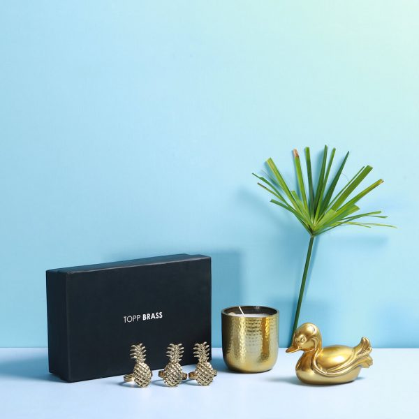 Rs 2500 Gift box : Topp Brass